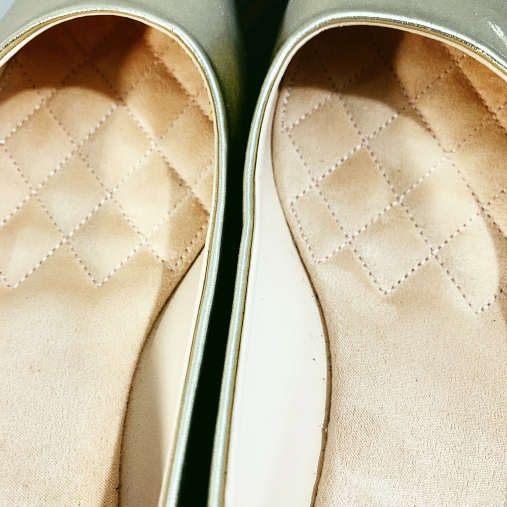 GOLDEN BALLERINAS 9 - Picture 10 of 12